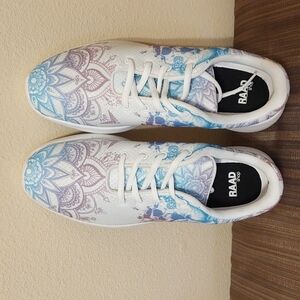 Raad Shop Women's low top sneakers. pink & blue mandala shoes. Size 10.5